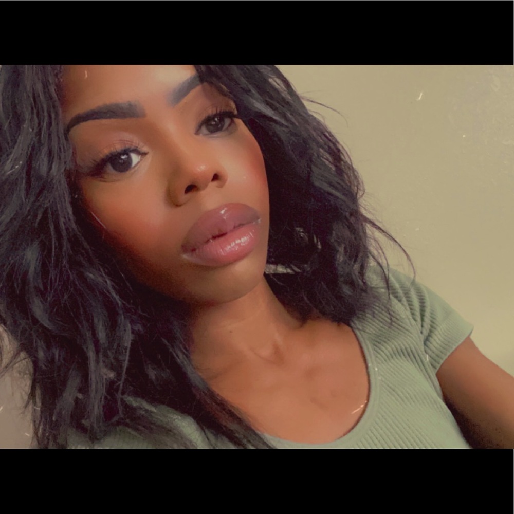 Meet your Posher, Tatiana!